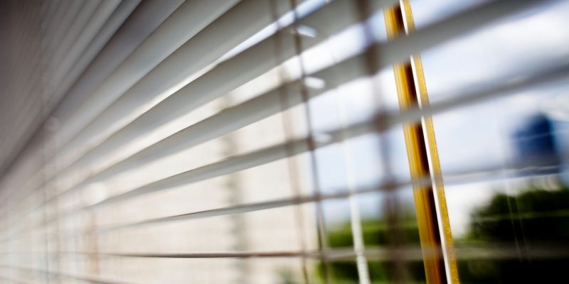 Tips and tricks for using window blinds to reduce heat loss