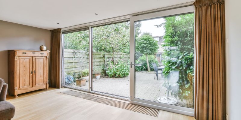 How to choose the right window blinds for sliding glass doors