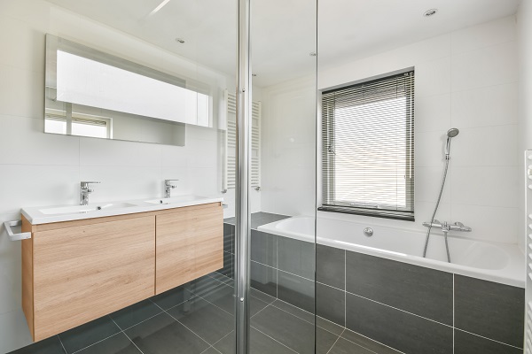 Make The Most Of Your Bathroom With The Right Blinds