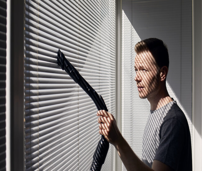 How to Clean Blinds of All Kinds: Cleaning Pros' Brilliant Tricks